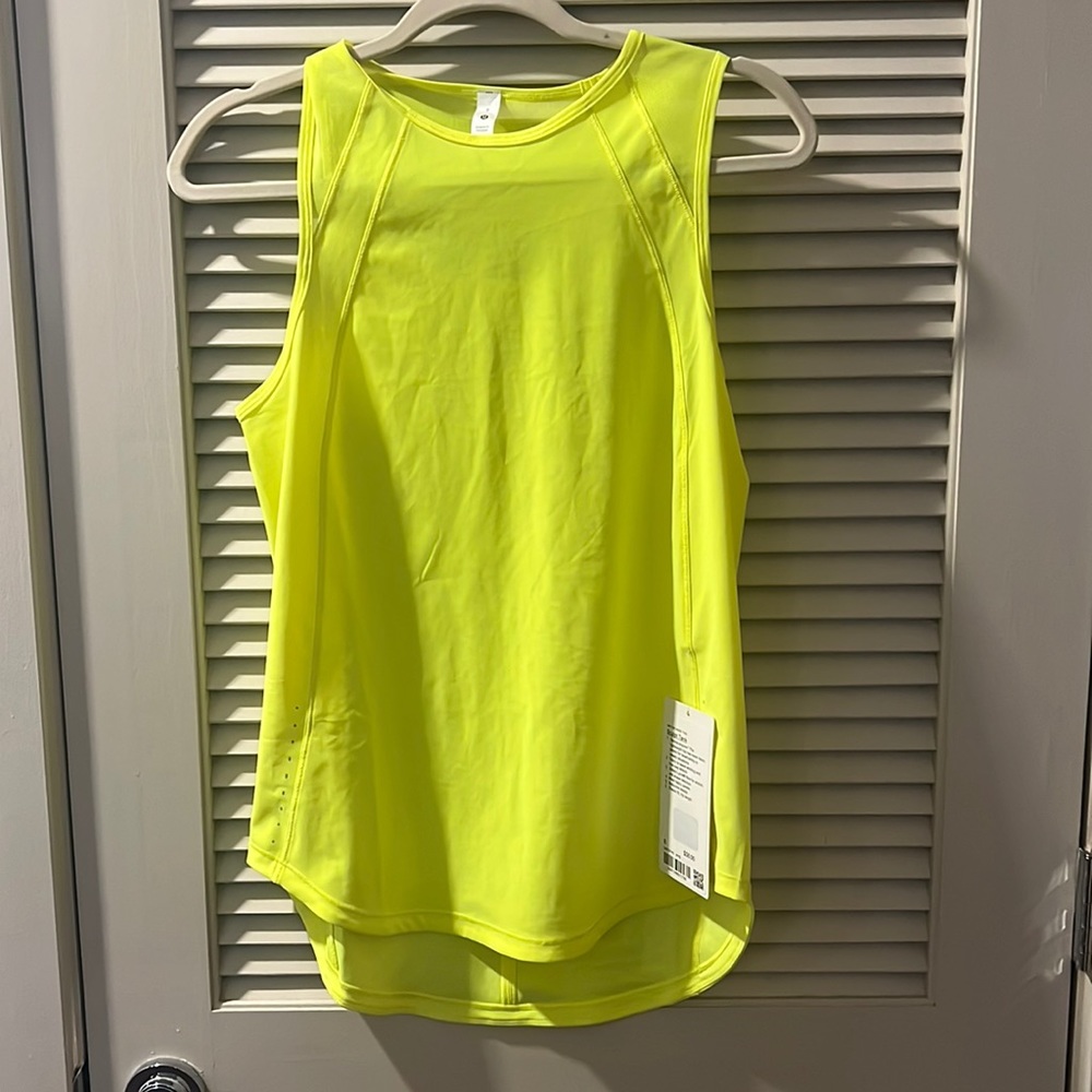 Lululemon New with tags Sculpt tank